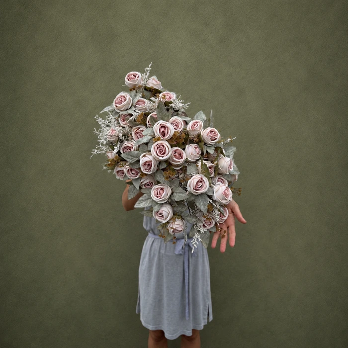 Rose arrangement, tea